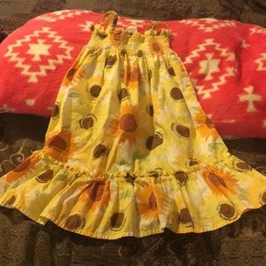 Sunflower dress 🌻 😍